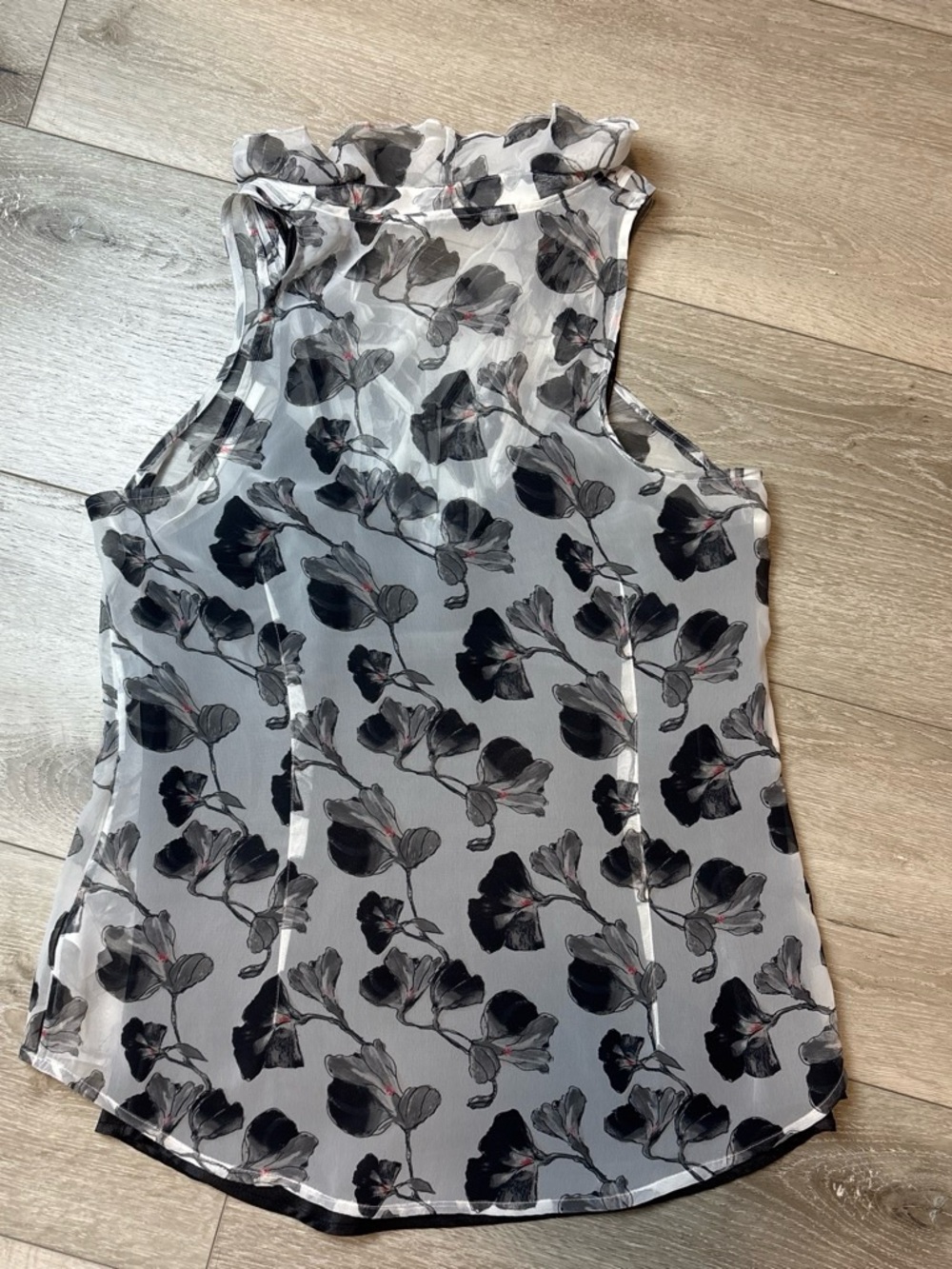 White House Black Market Floral Ruffle Pleated Chiffon Blouse w/ Liner - Size 10 - Picture 5 of 5